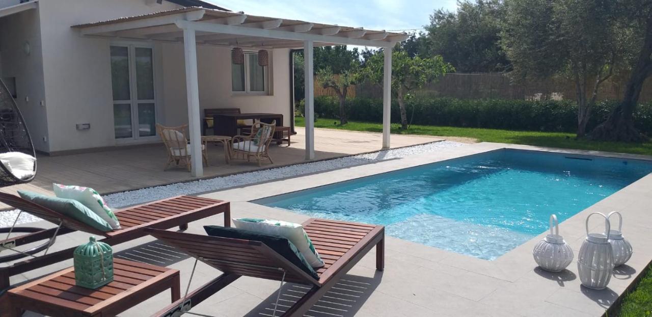 Villa Federica Con Piscina/With Pool Santa Maria Del Focallo Luaran gambar