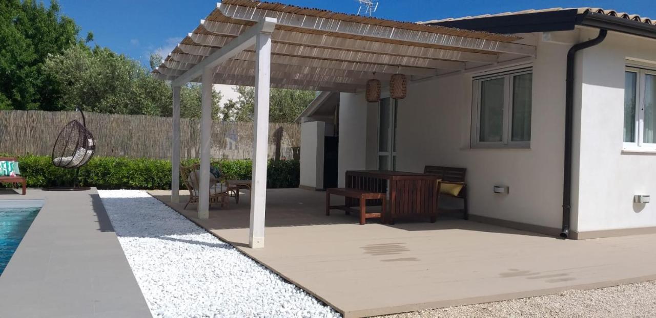 Villa Federica Con Piscina/With Pool Santa Maria Del Focallo Luaran gambar